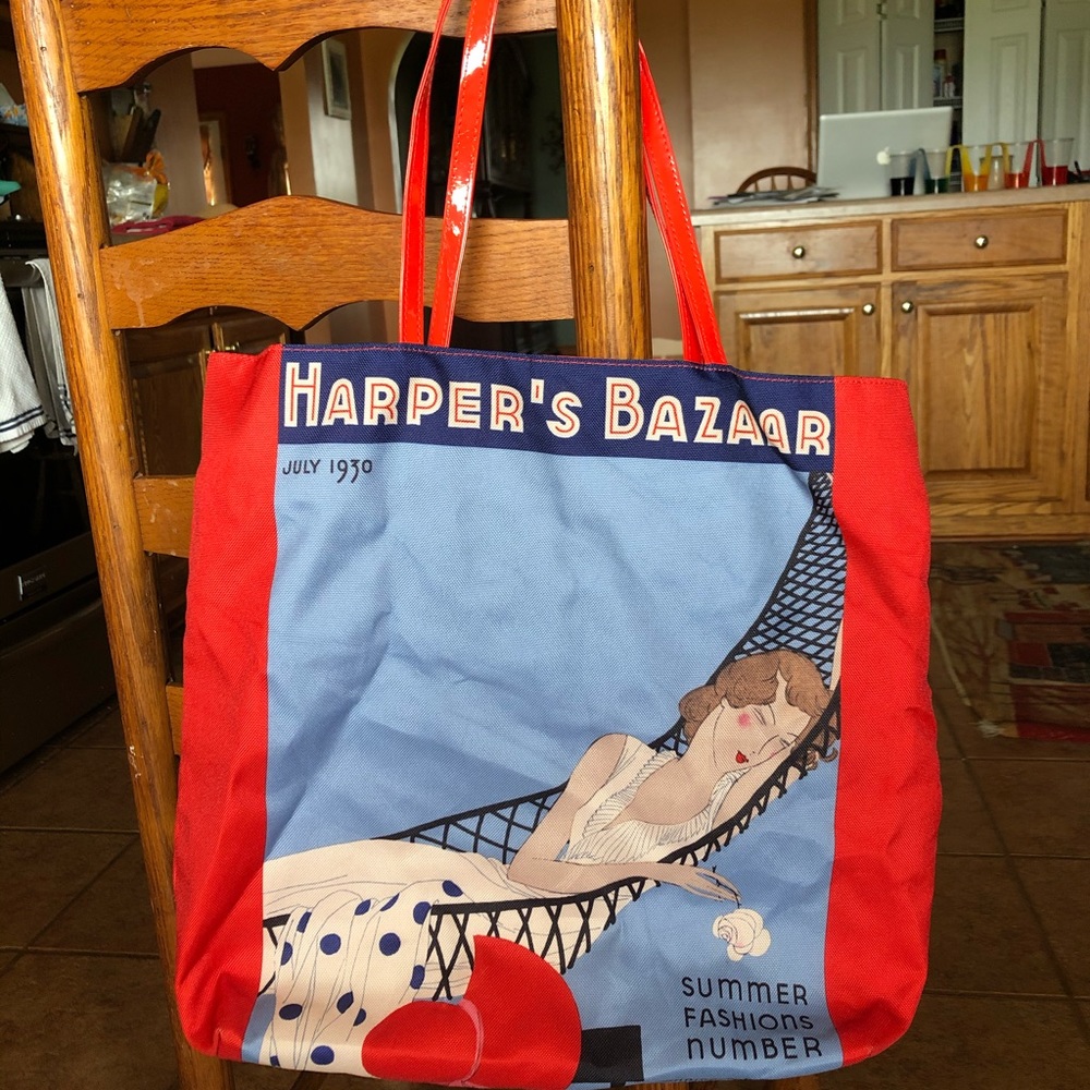 Estée Lauder limited edition Harper Bazaar Tote
